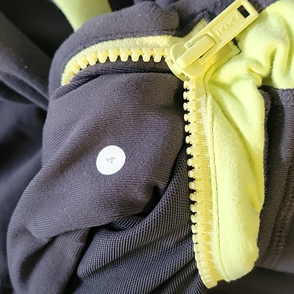 LULULEMON JACKET - Picture 9 of 12